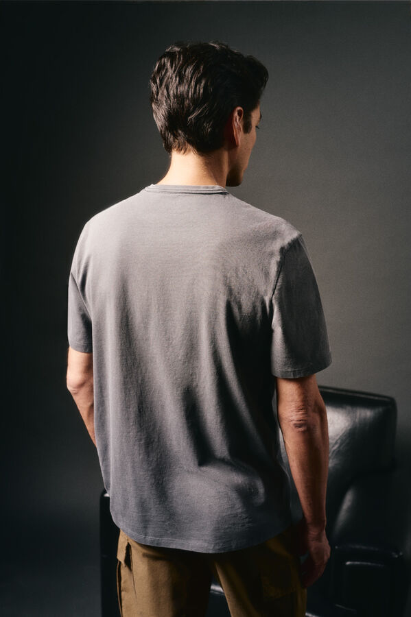 OOTO Camiseta básica con bordado avión Gris