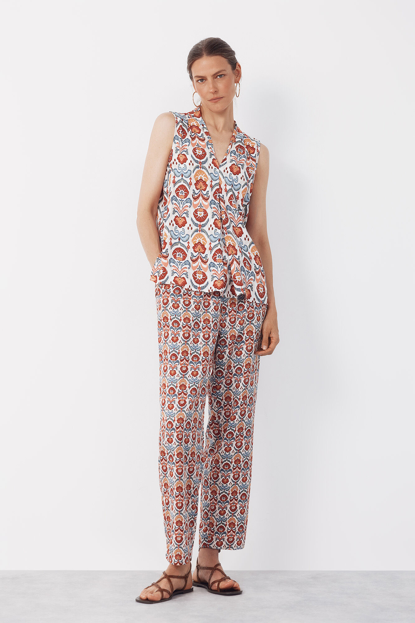 Cortefiel Pantal&oacute;n flu&iacute;do estampado