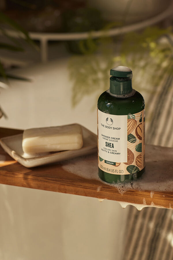 The Body Shop Creamy Shea Shower Gel 250ml Multicolour