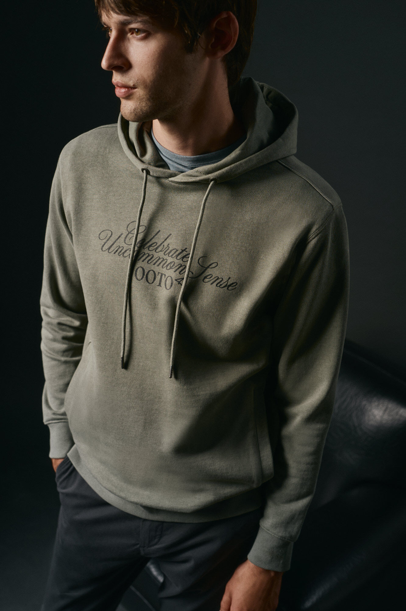 OOTO Sudadera gr&aacute;fica con capucha