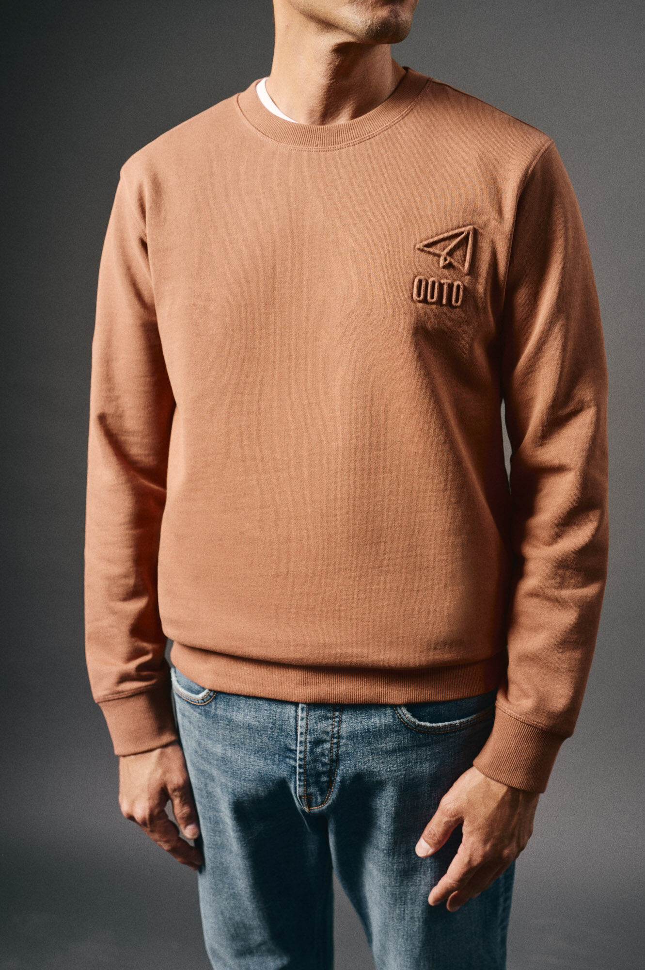 OOTO Sudadera logo relieve