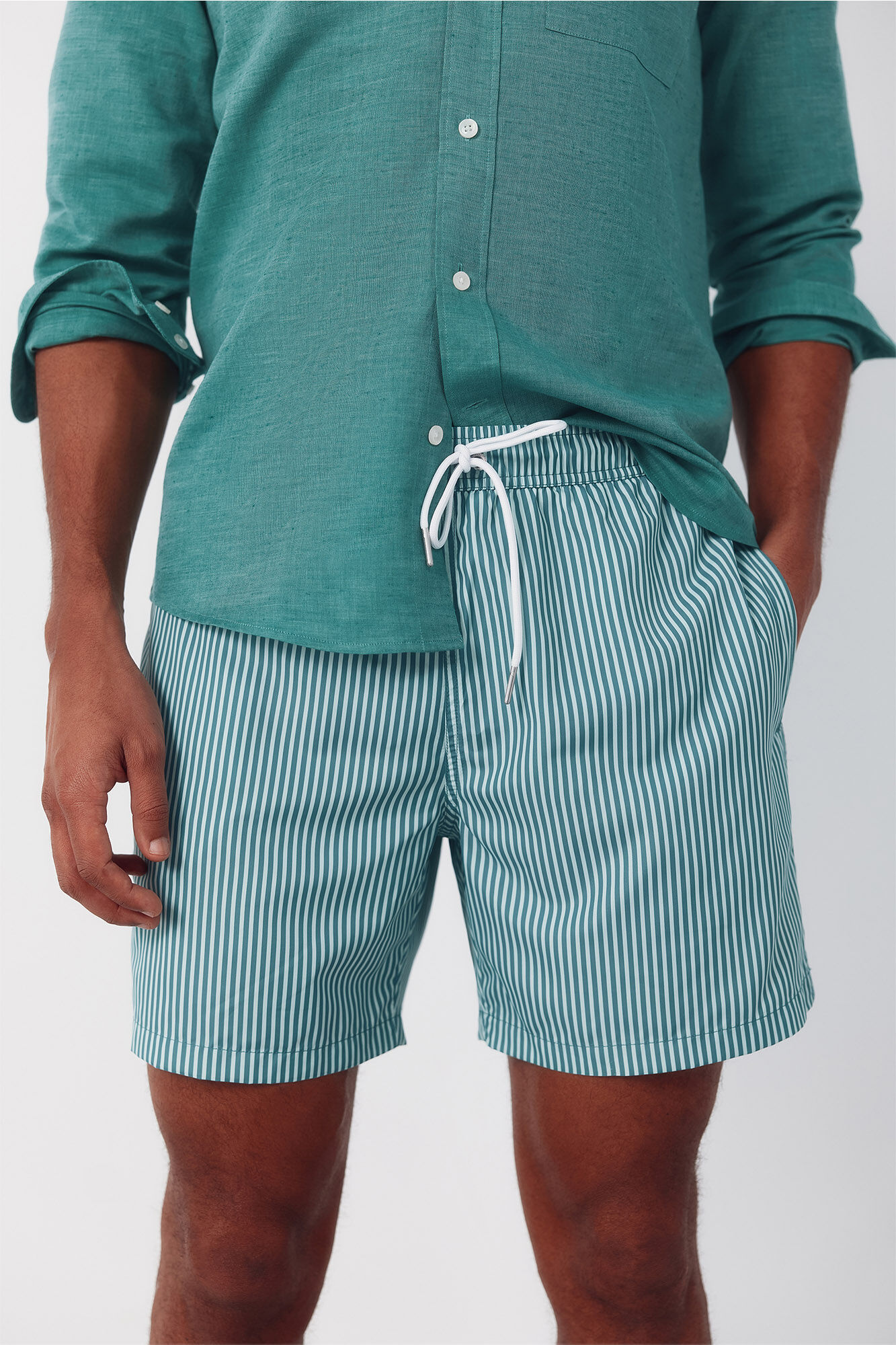 Cortefiel Ba&ntilde;ador estampado rayas finas