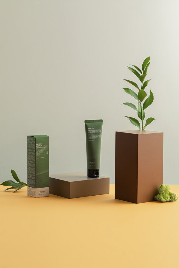 Benton Deep green tea cleansing foam Green