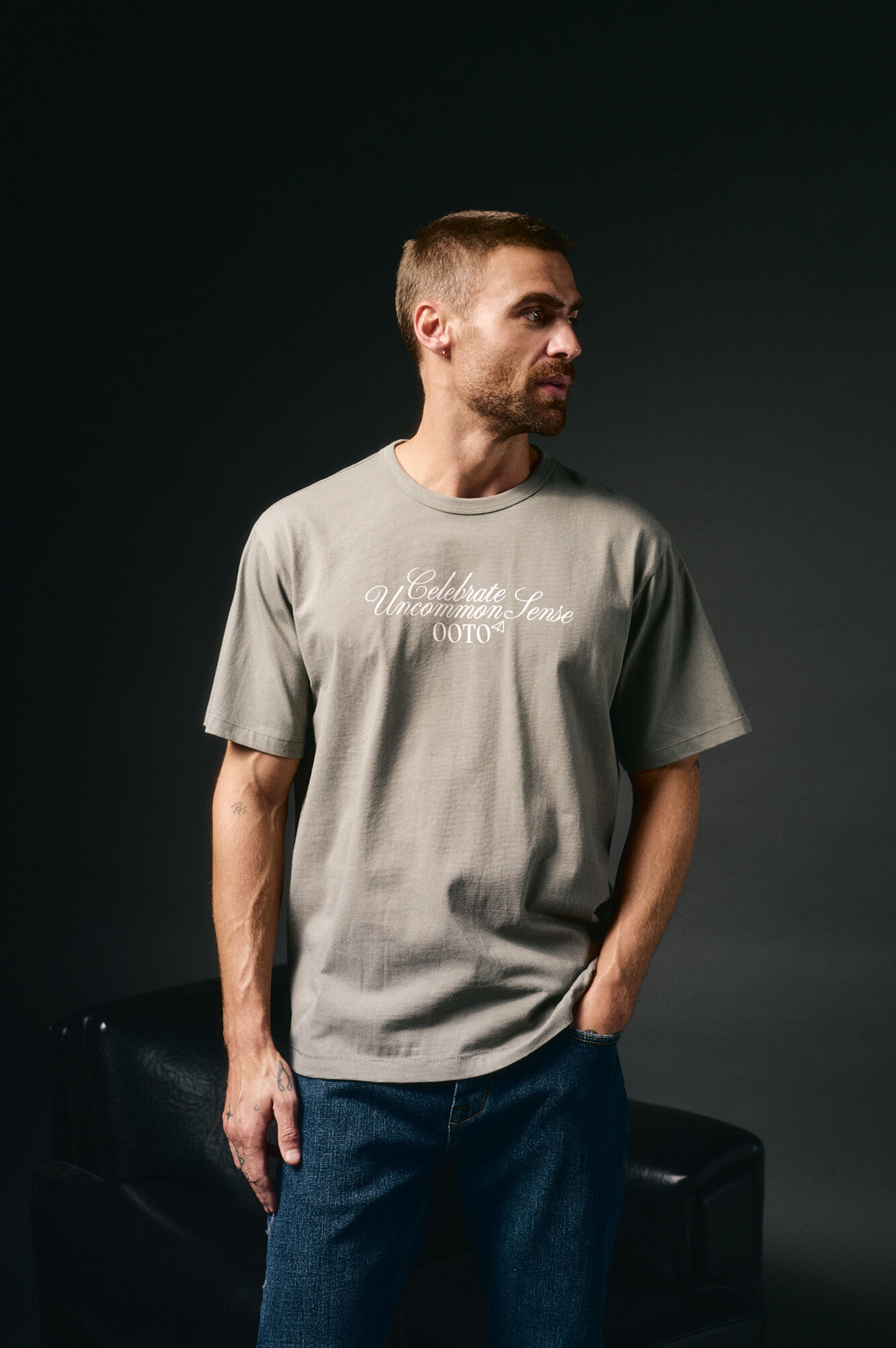 OOTO Camiseta gr&aacute;fica lavada