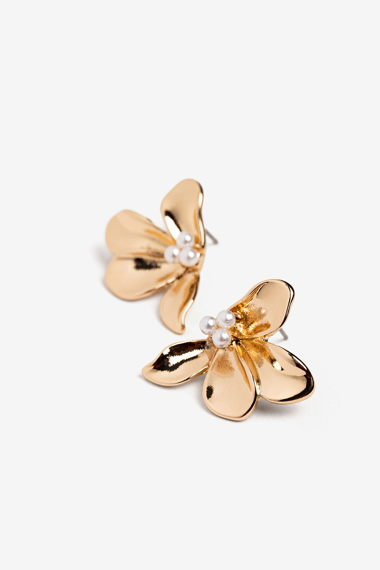 Vilanova Pendientes Florales con Efecto Perla