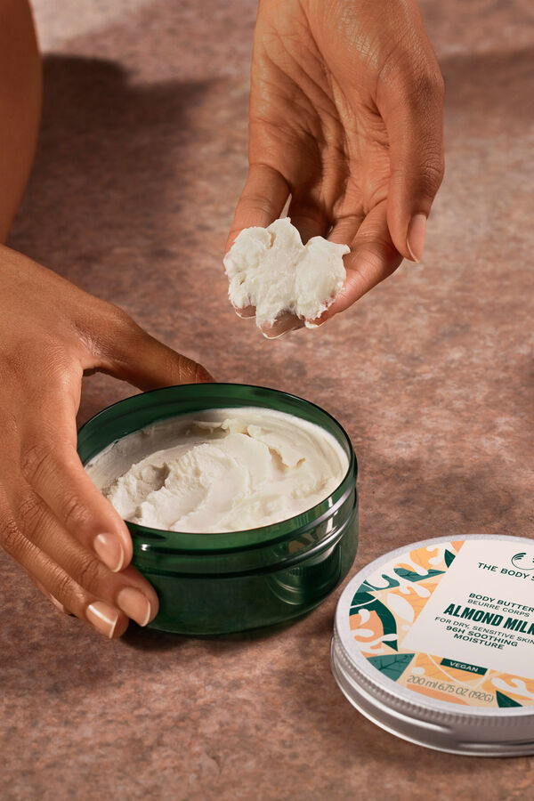 The Body Shop Body Butter de Leche de Almendra 200ml Multicolor