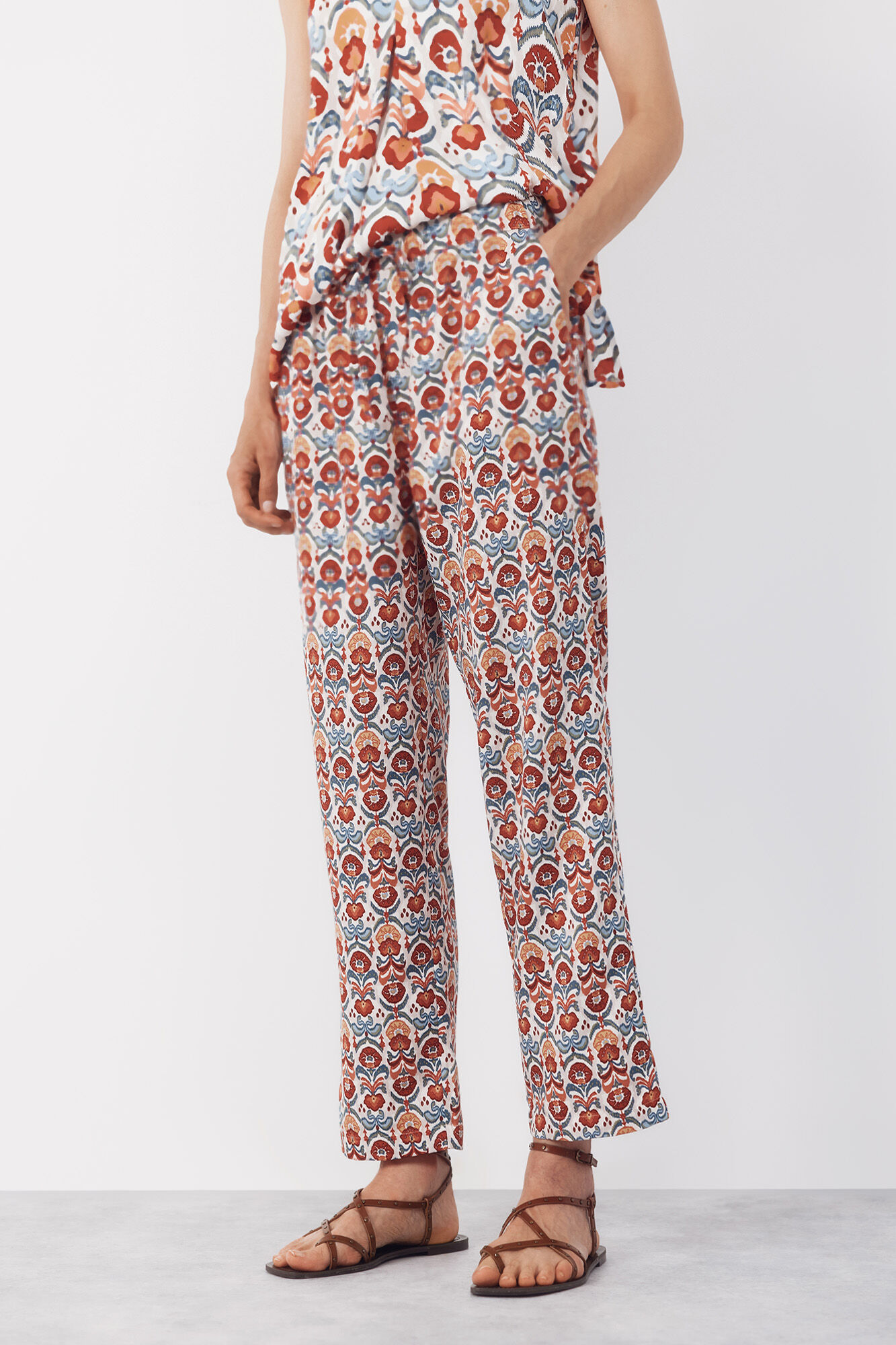 Cortefiel Pantal&oacute;n flu&iacute;do estampado