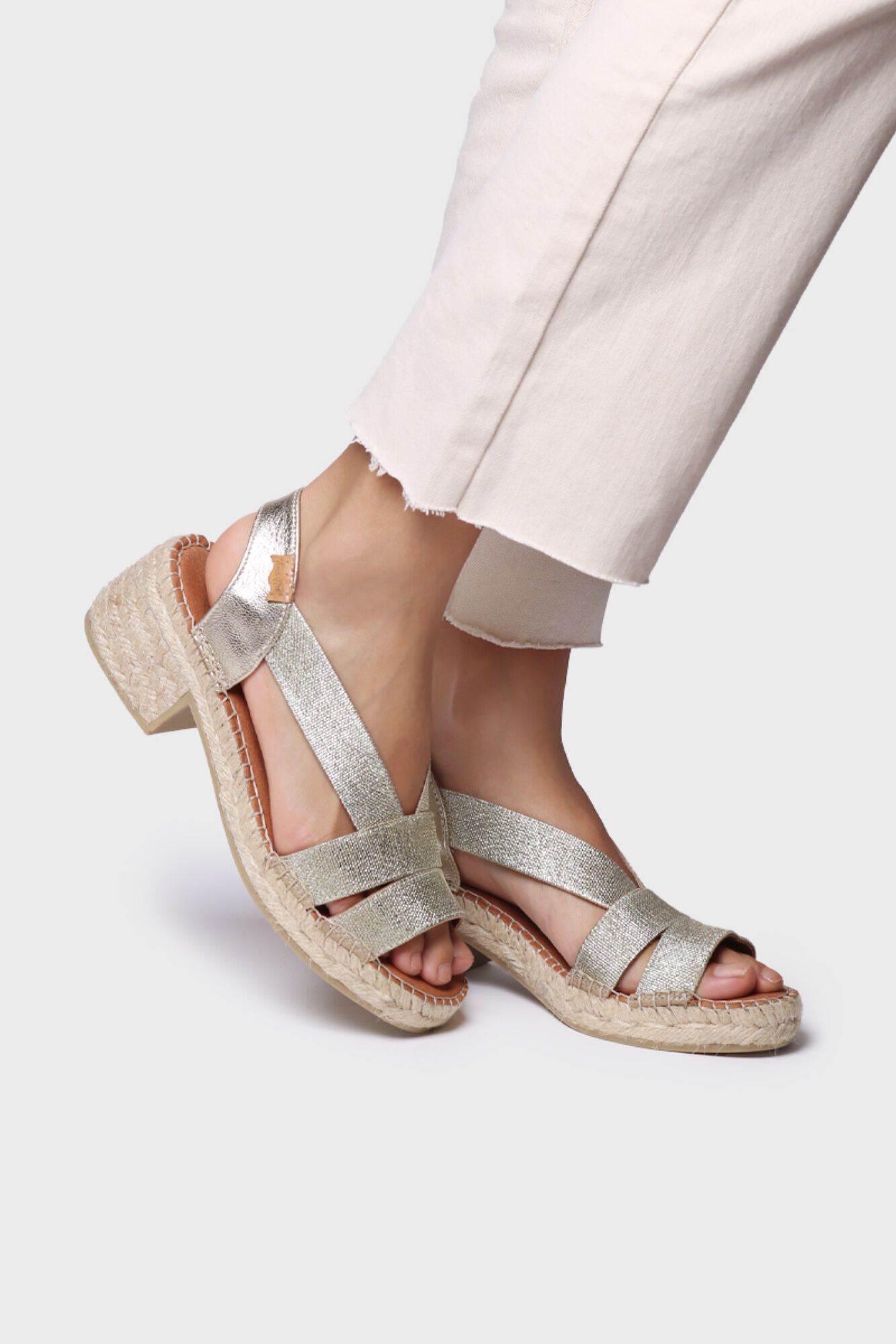 Toni Pons Sandalia tac&oacute;n de piel con el&aacute;sticos