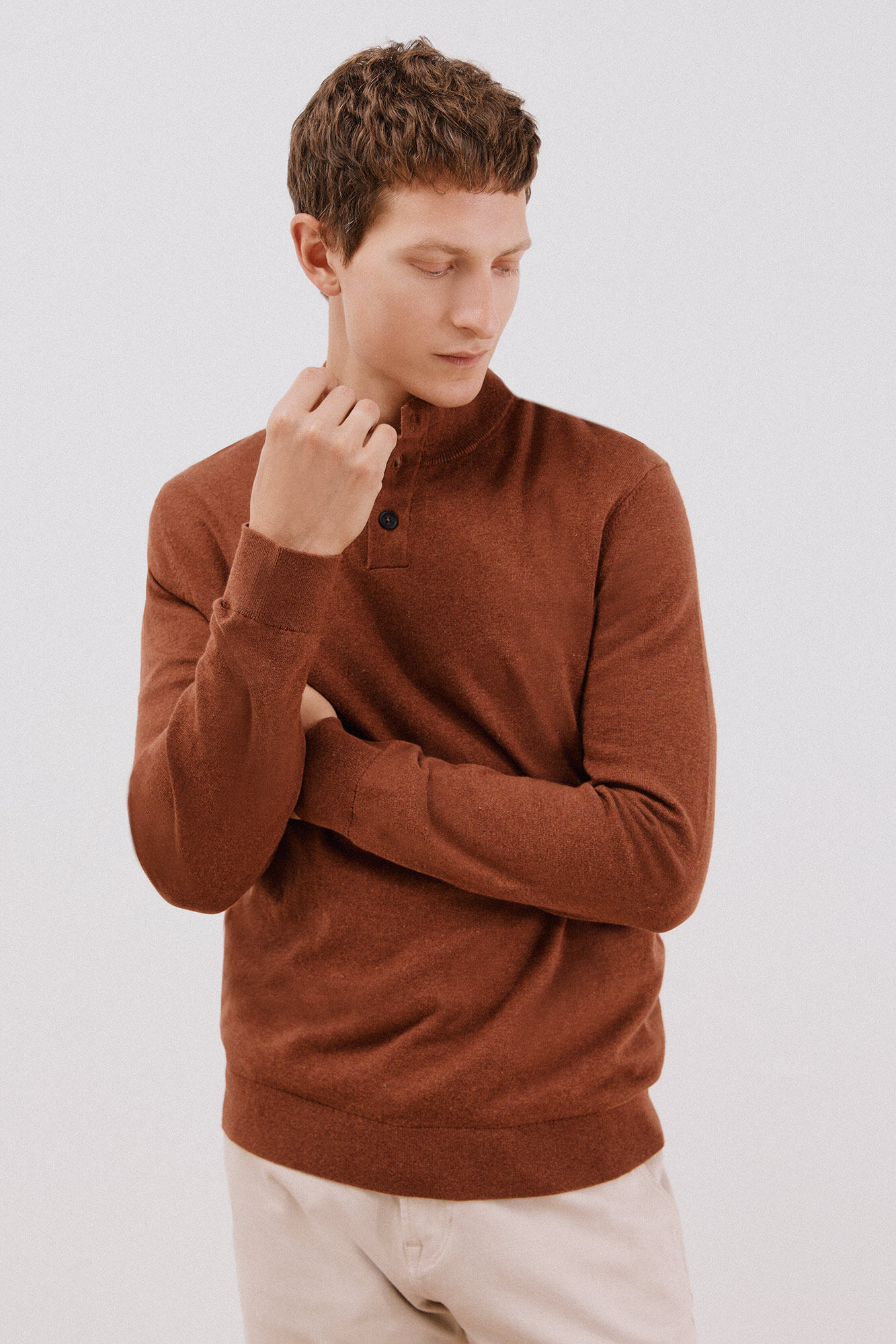 Cortefiel Jersey algod&oacute;n cashmere cuello alto botones