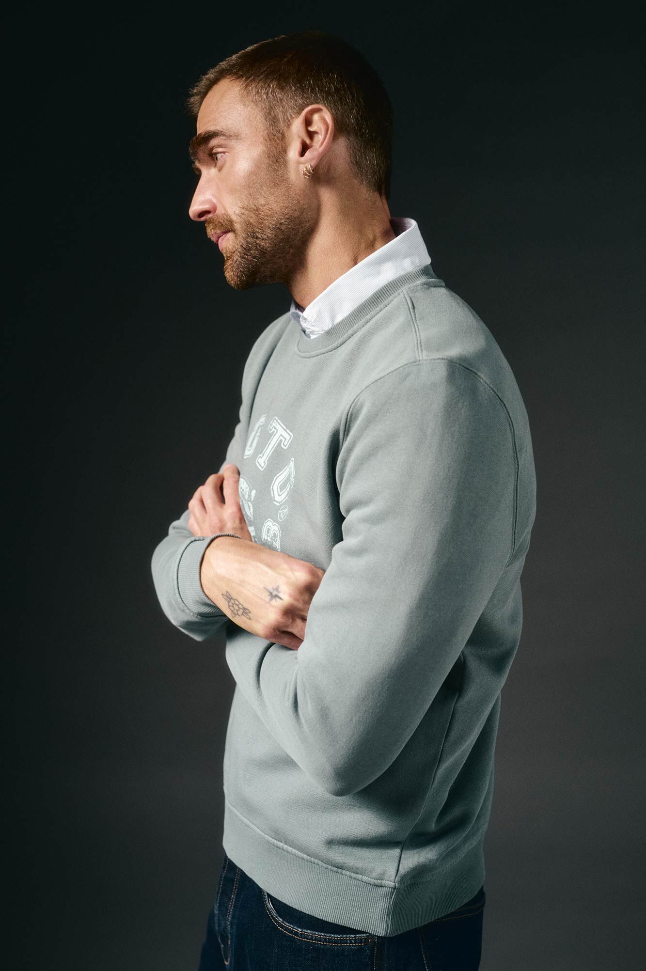 OOTO Sudadera gr&aacute;fica cuello caja