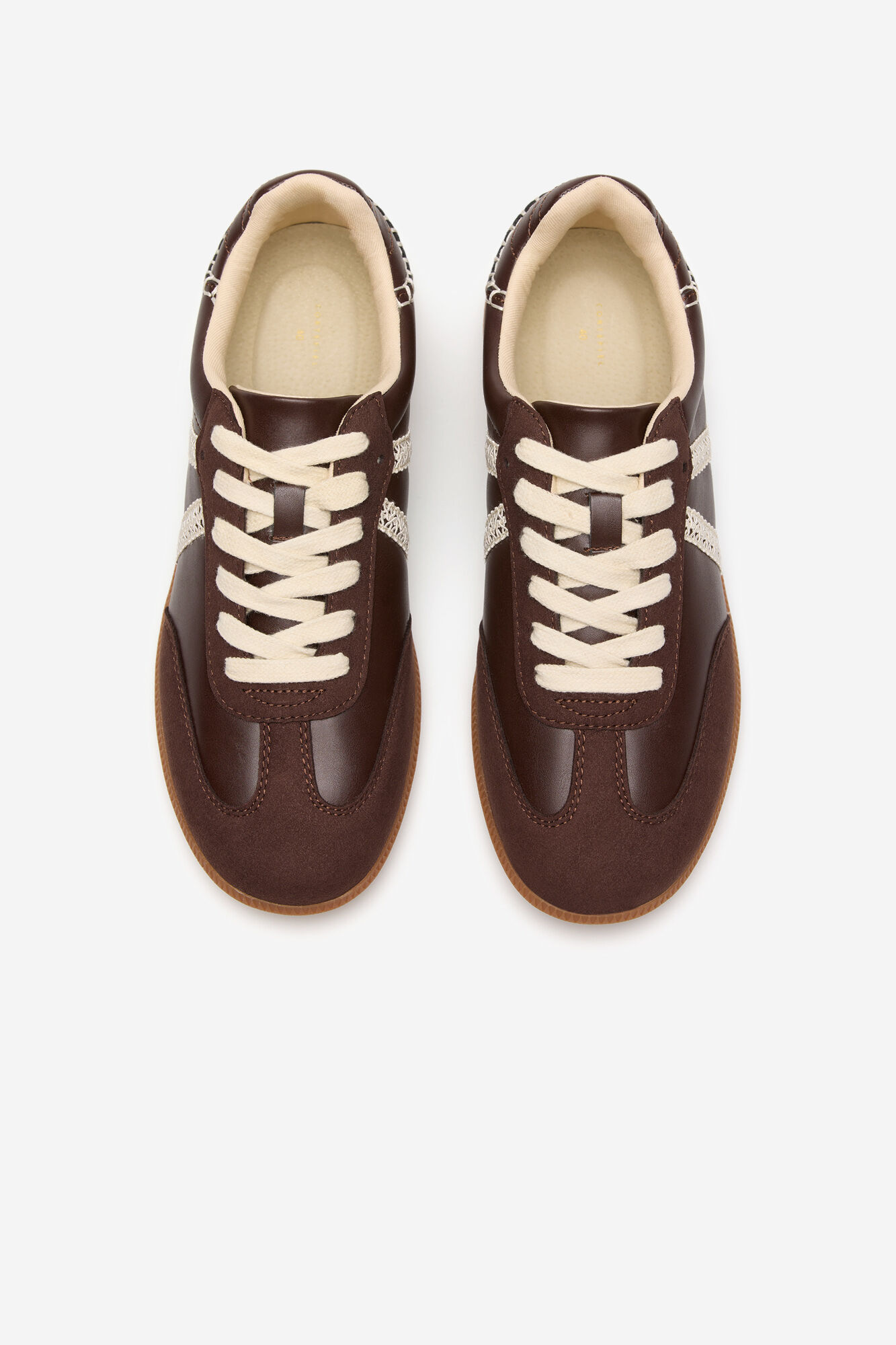 Cortefiel Pantufa rasteira com detalhe em crochet