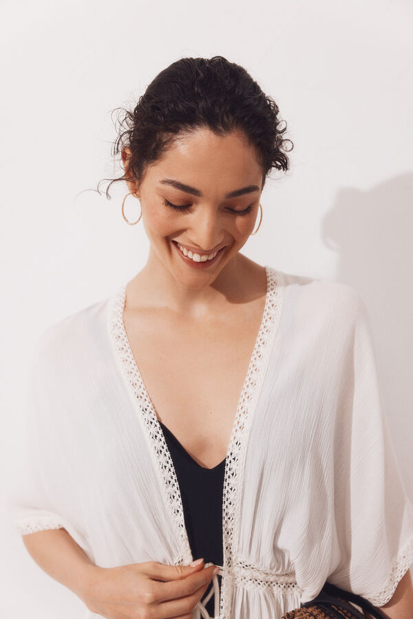 Cortefiel Caftan curto com renda Branco