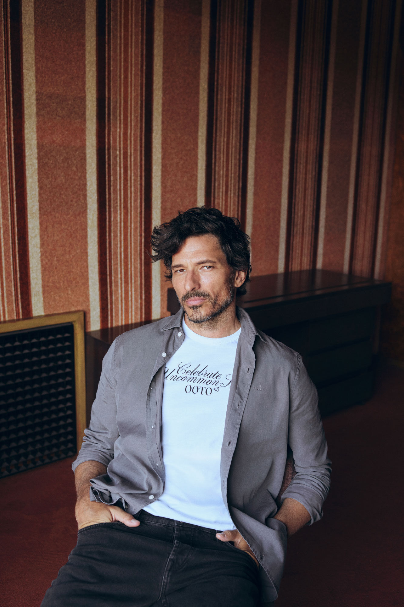 OOTO Camiseta gr&aacute;fica lavada