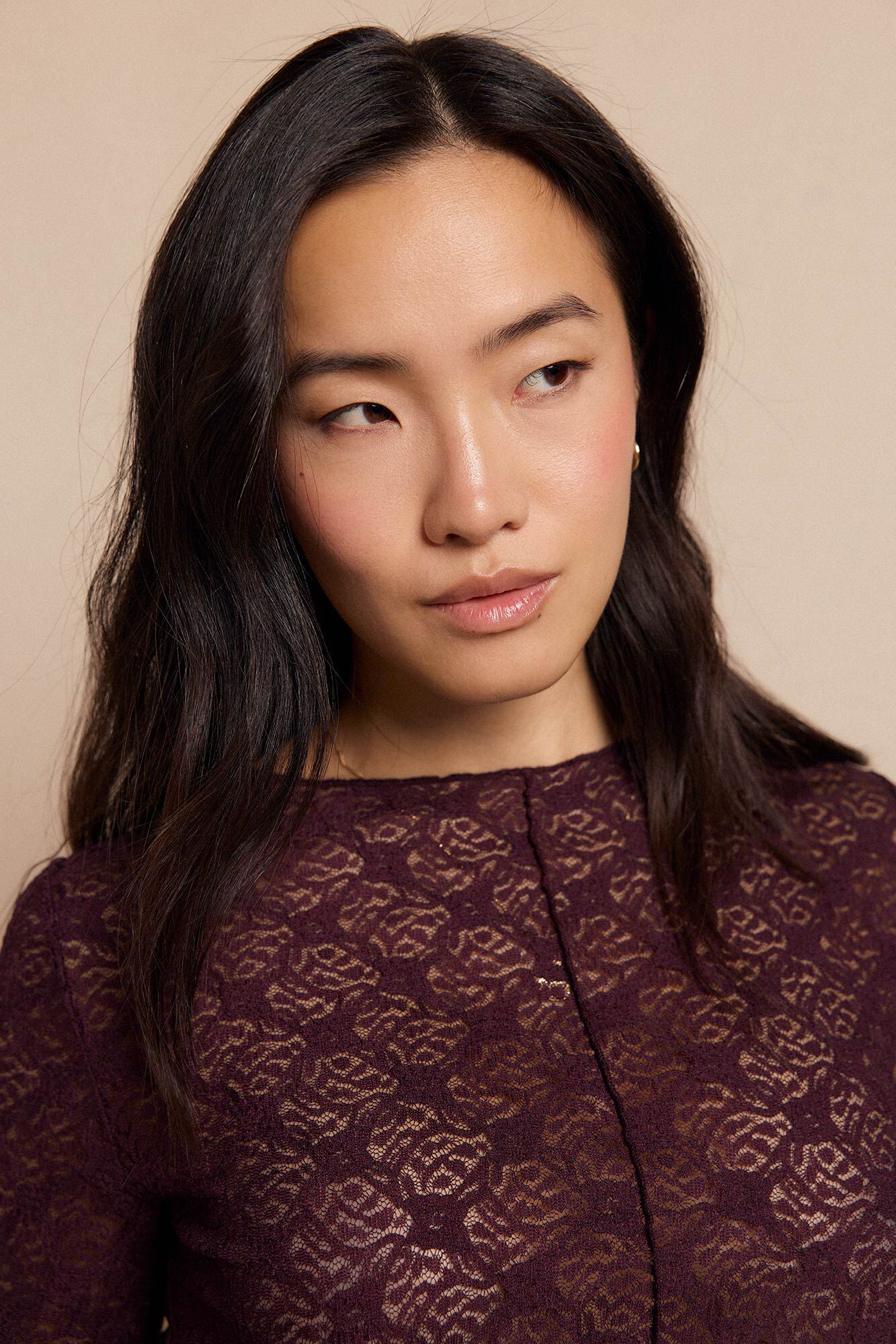 Slowlove Top encaje asim&eacute;trico