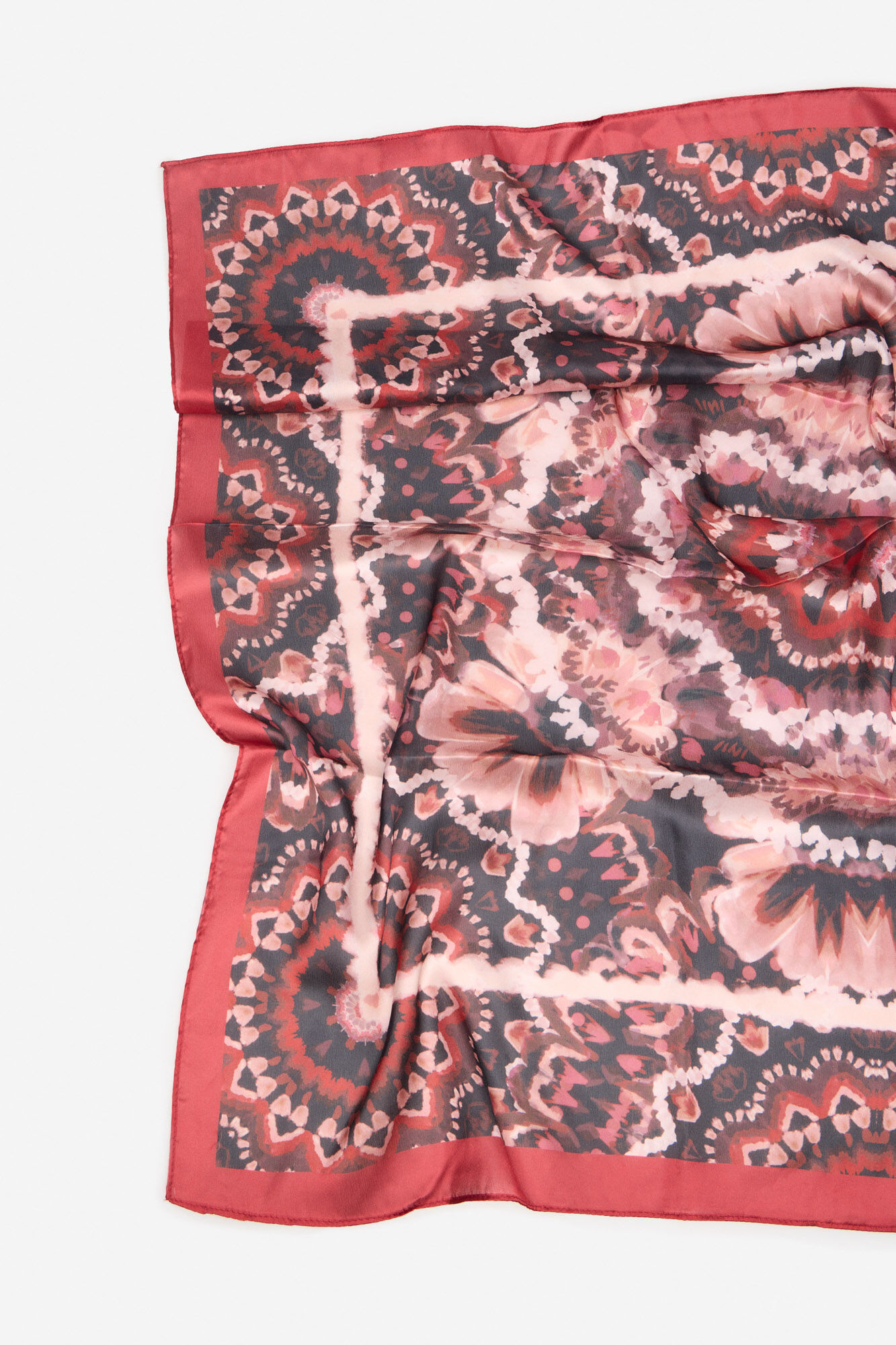 Cortefiel Pa&ntilde;uelo sedoso caleidoscopio