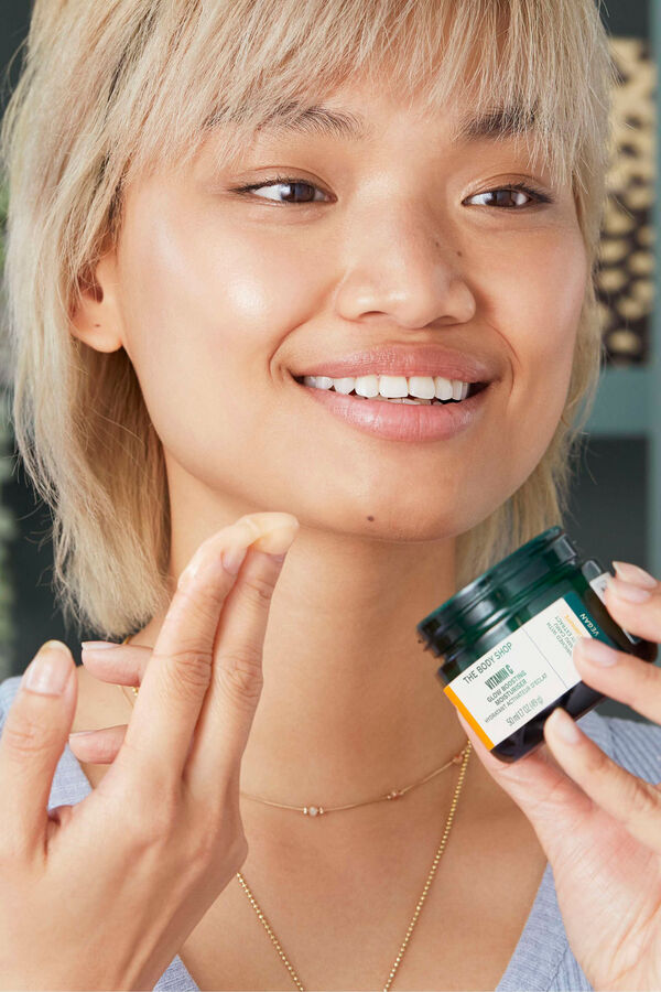 The Body Shop Creme Hidratante Iluminador Vitamina C 50ml Multicolorido