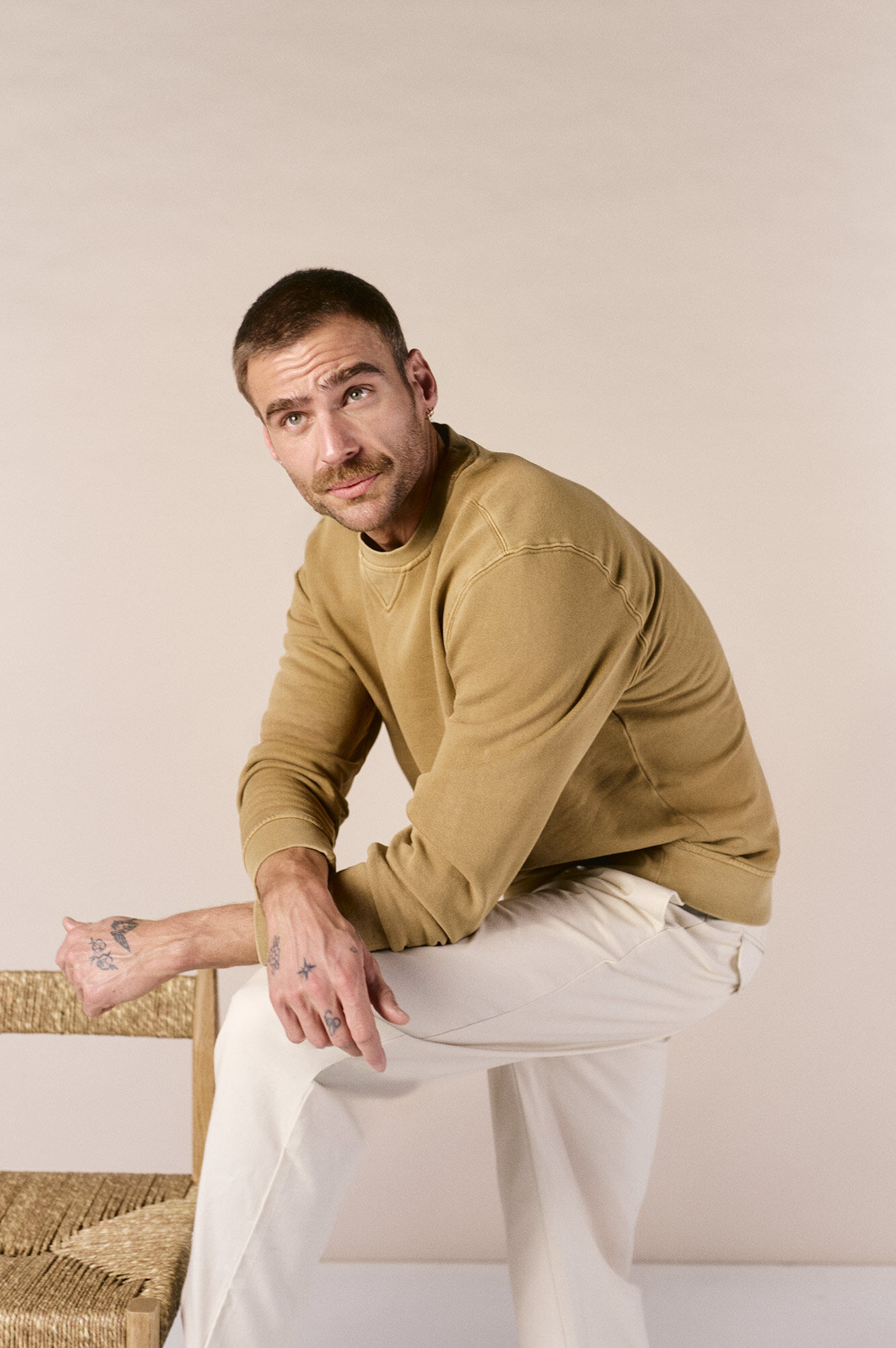 OOTO Sweatshirt b&aacute;sica lavada gola redonda