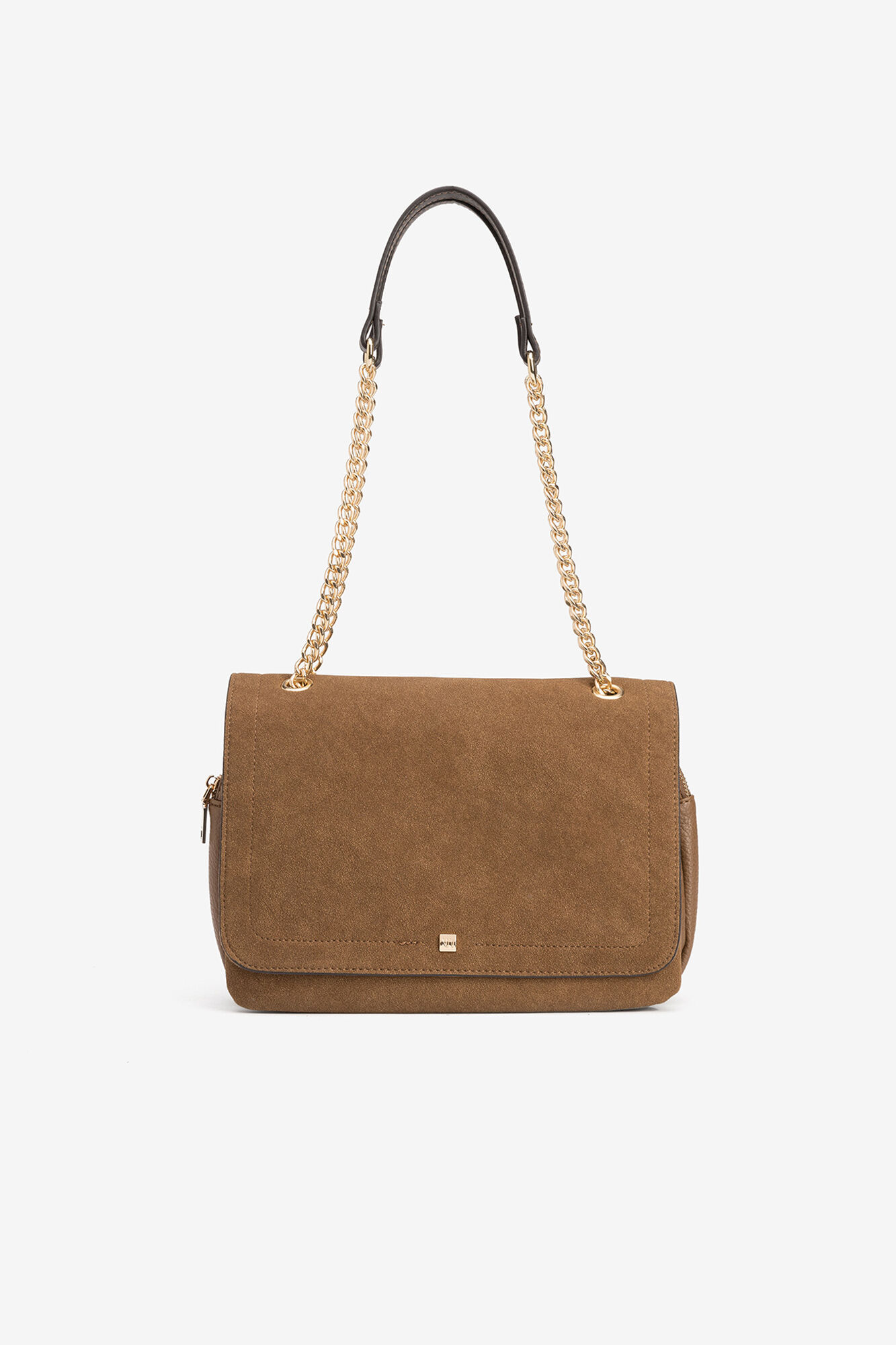 Vilanova Mala com efeito camur&ccedil;a e aba