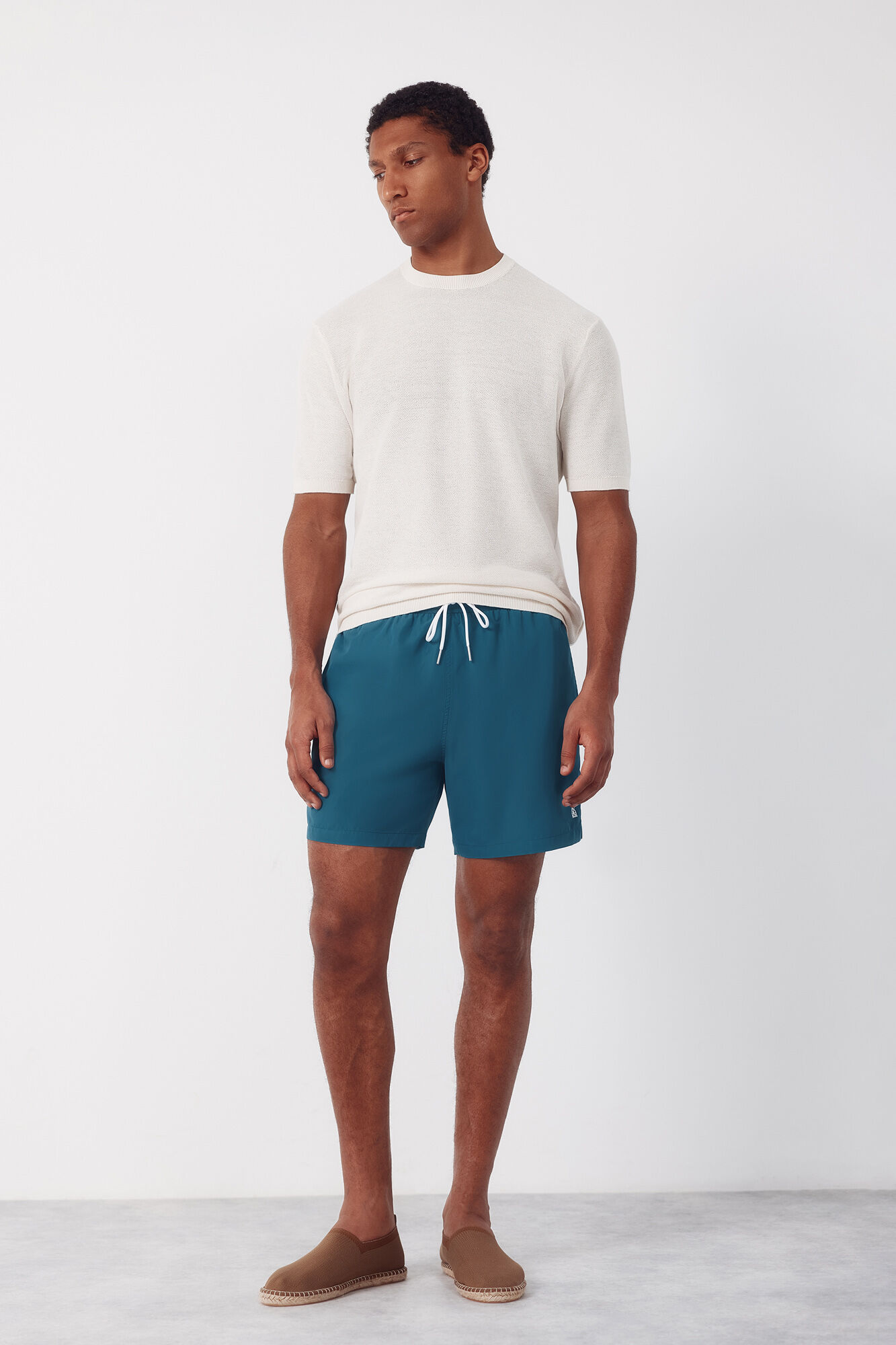 Cortefiel Ba&ntilde;ador liso b&aacute;sico