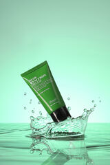 Benton Aloe hyaluron cream Green