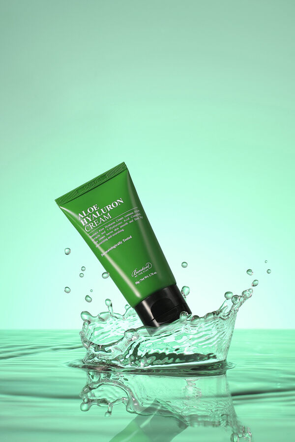 Benton Aloe hyaluron cream Green