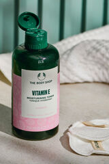 The Body Shop T&ocirc;nico Hidratante Vitamina E 250ml Multicolorido