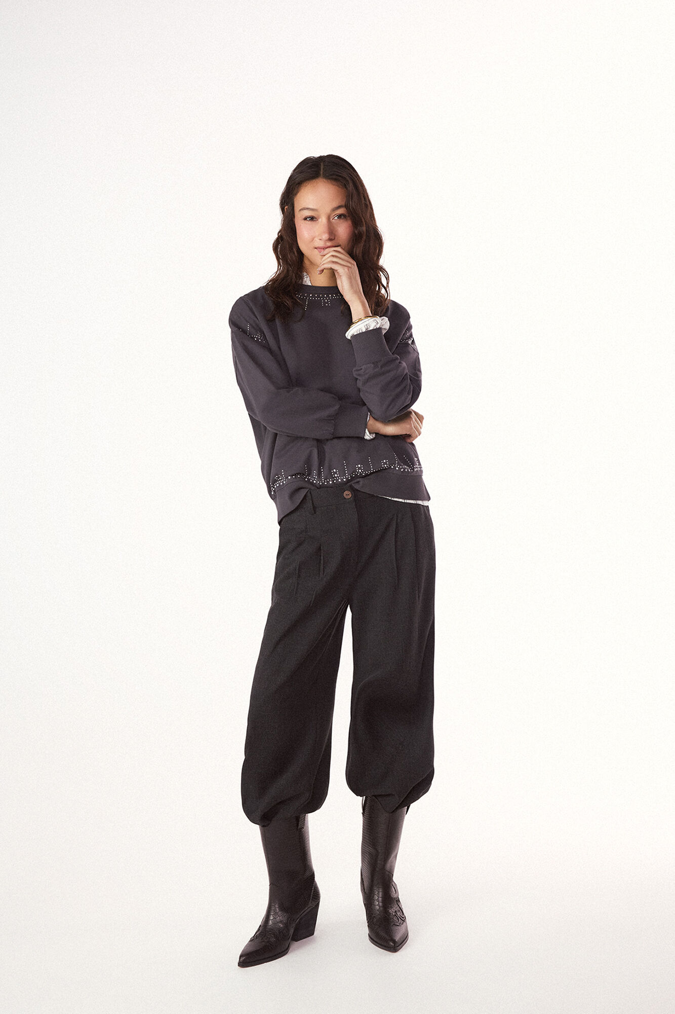 Slowlove Sudadera tachas