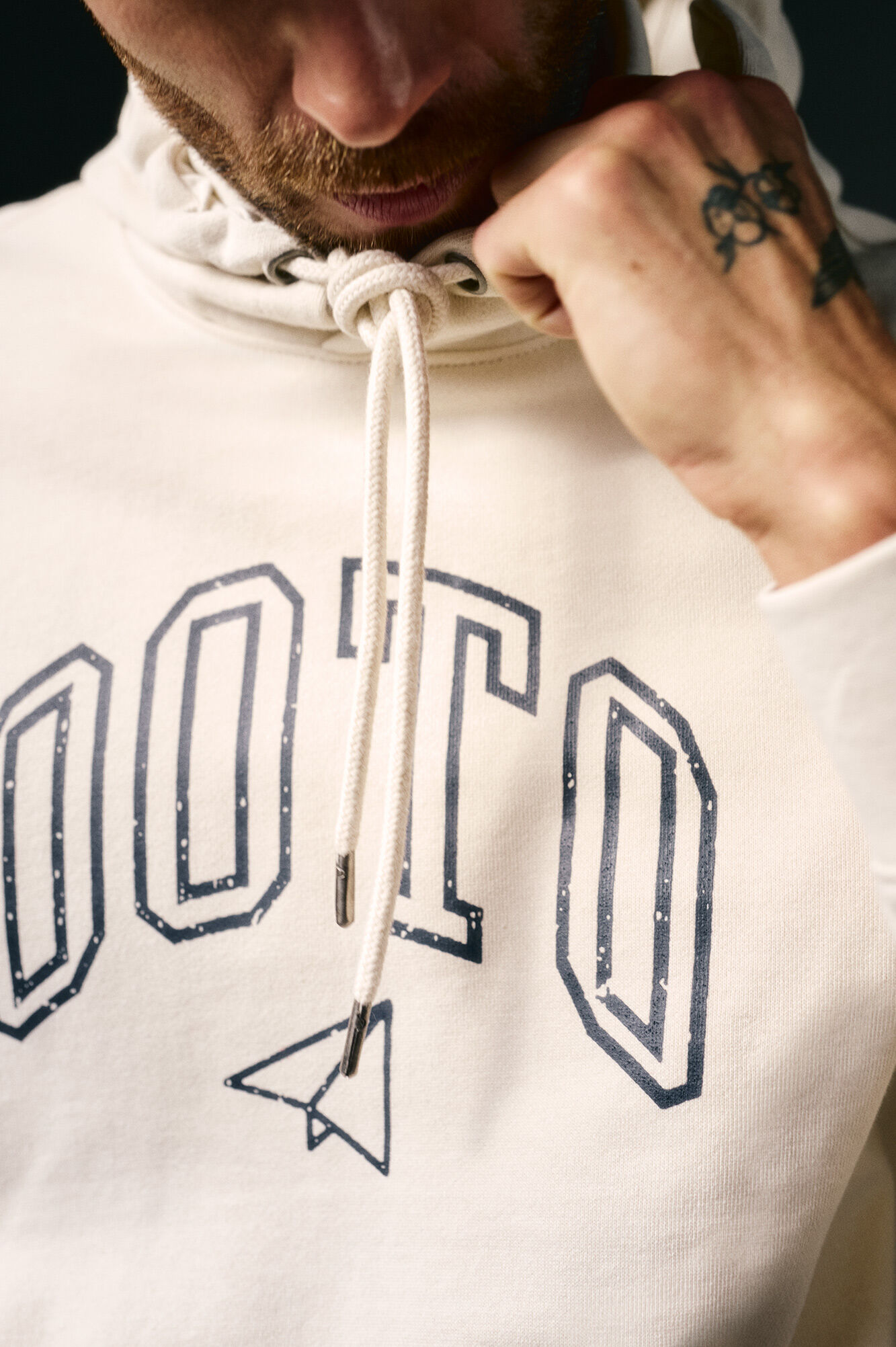 OOTO Sudadera logo con capucha