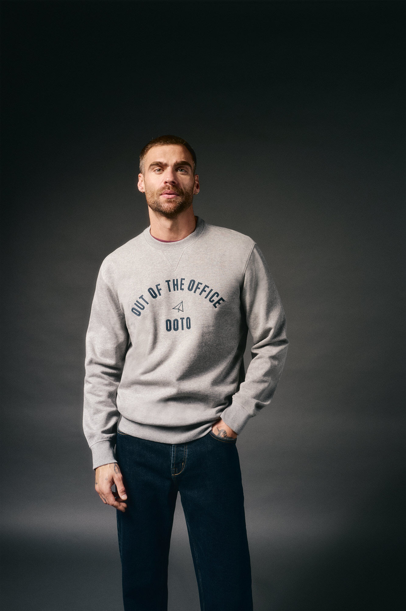 OOTO Sudadera caja logo