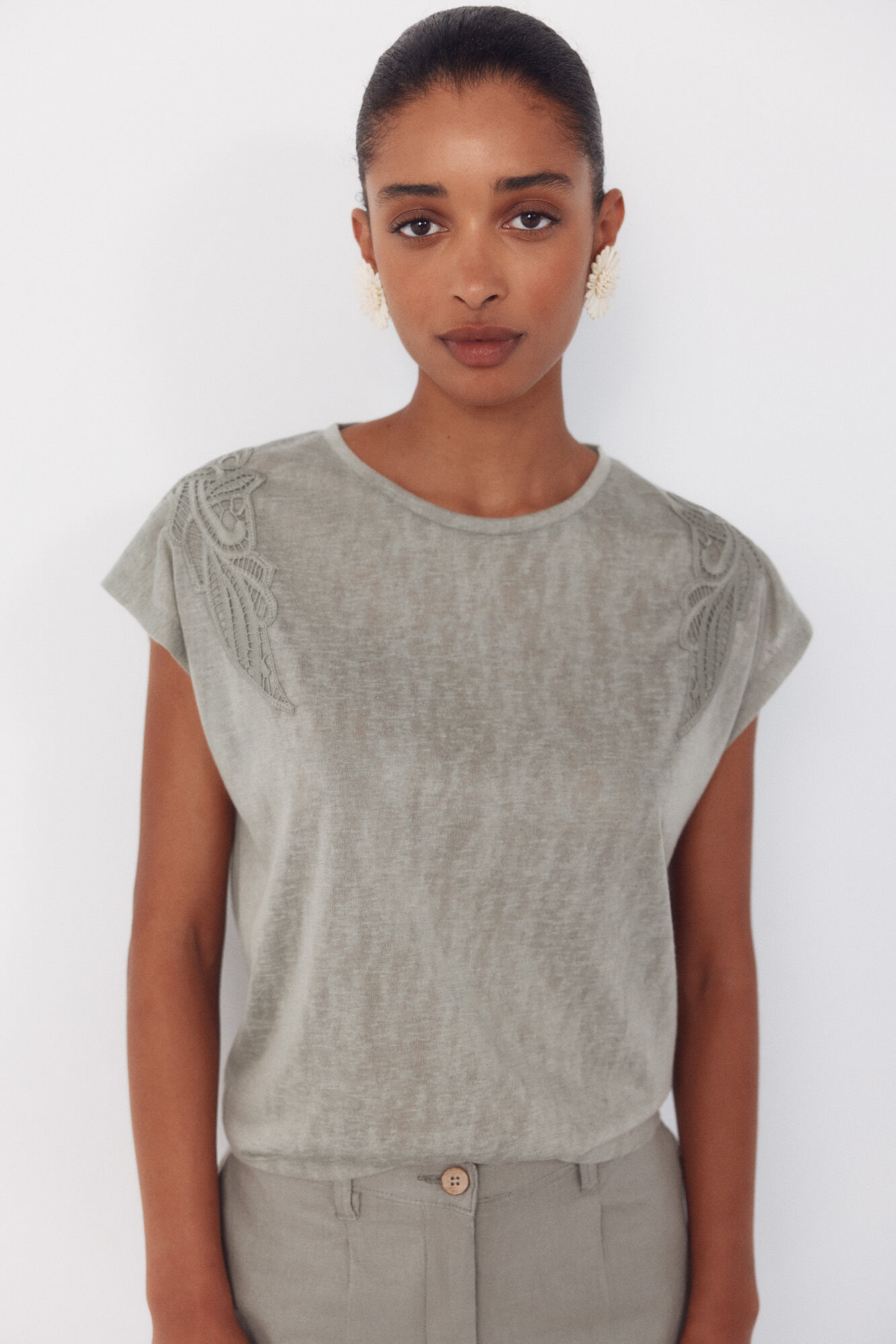 Cortefiel Camiseta efecto lino parches