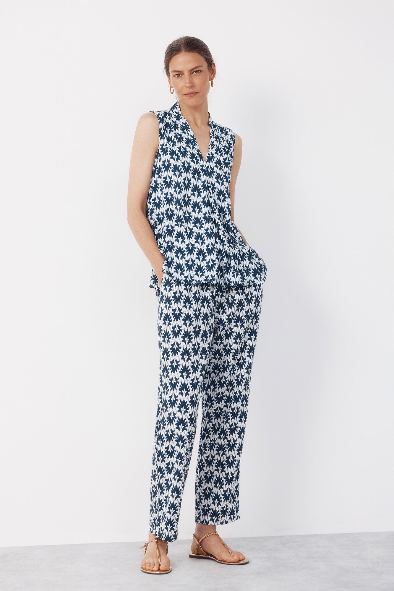 Cortefiel Pantal&oacute;n flu&iacute;do estampado