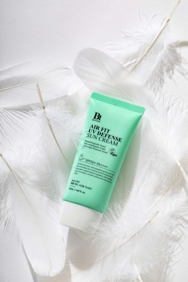 Benton Crema solar de defensa UV Air Fit verde
