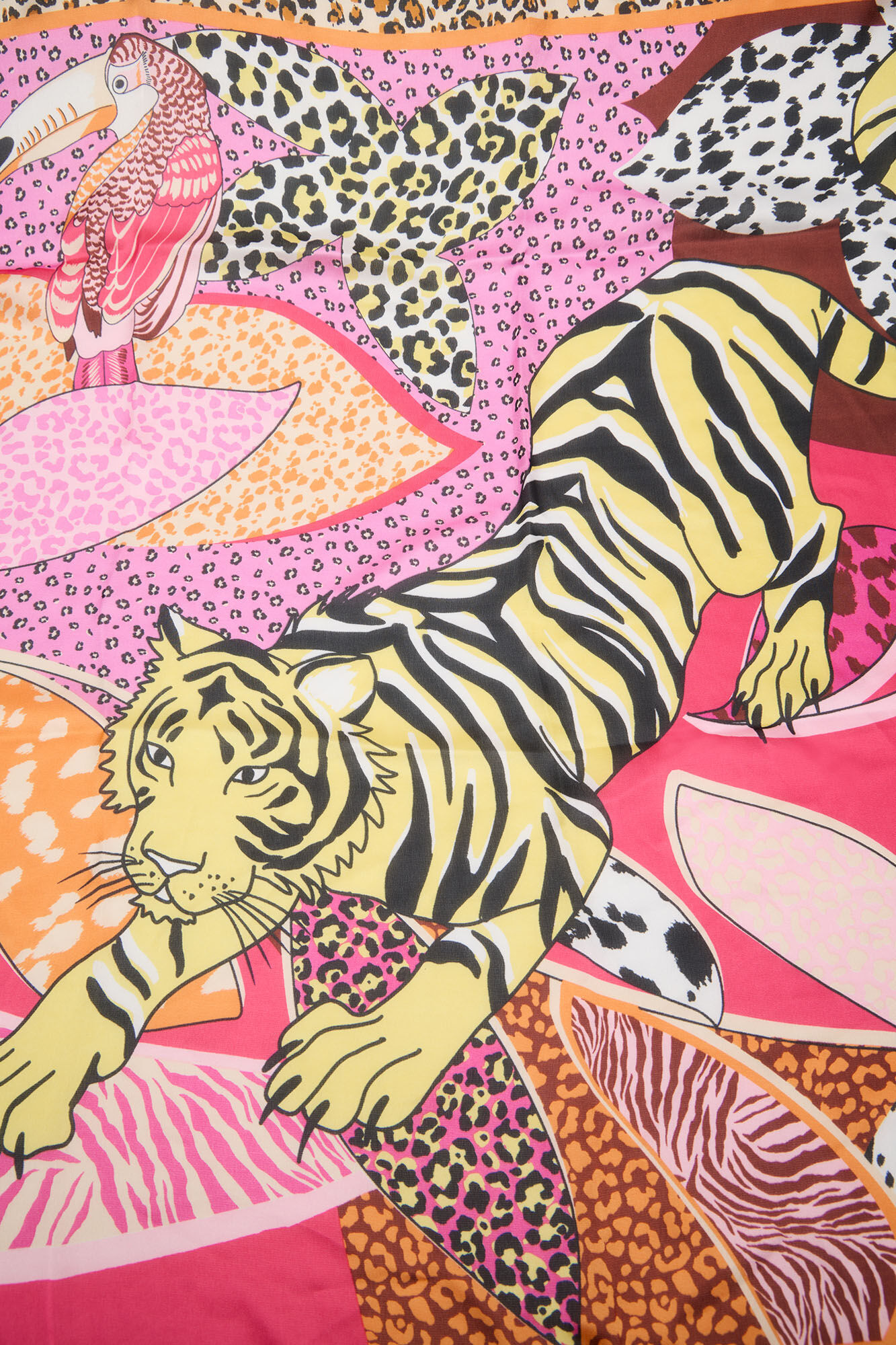 Cortefiel Len&ccedil;o saf&aacute;ri