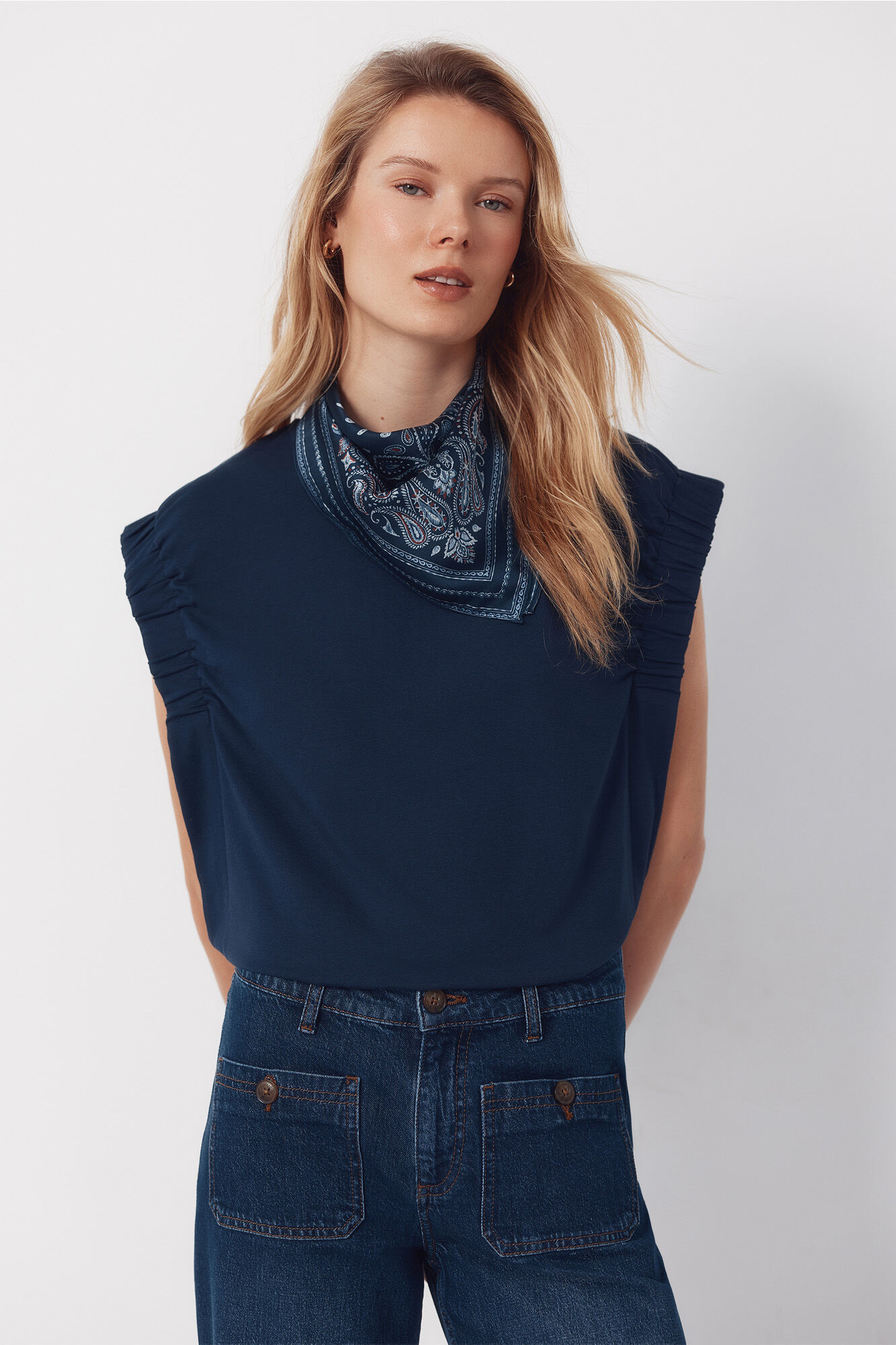 Cortefiel Camiseta frunce sisa