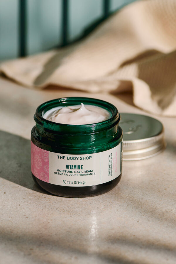 The Body Shop Crema de D&iacute;a Vitamina E 50ml Multicolor
