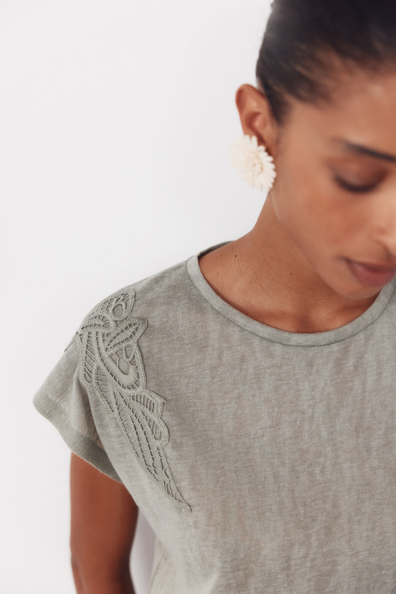 Cortefiel Camiseta efecto lino parches