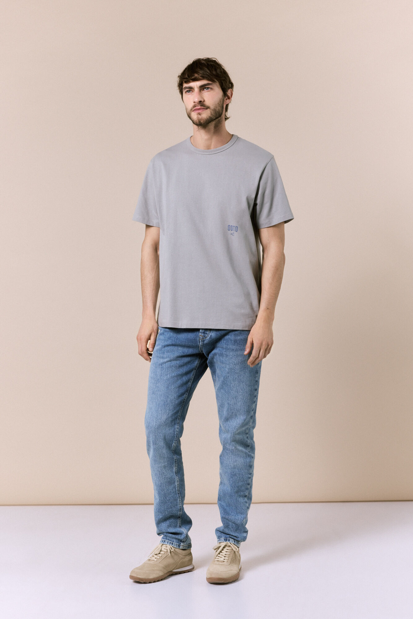 OOTO Camiseta lavada con logo