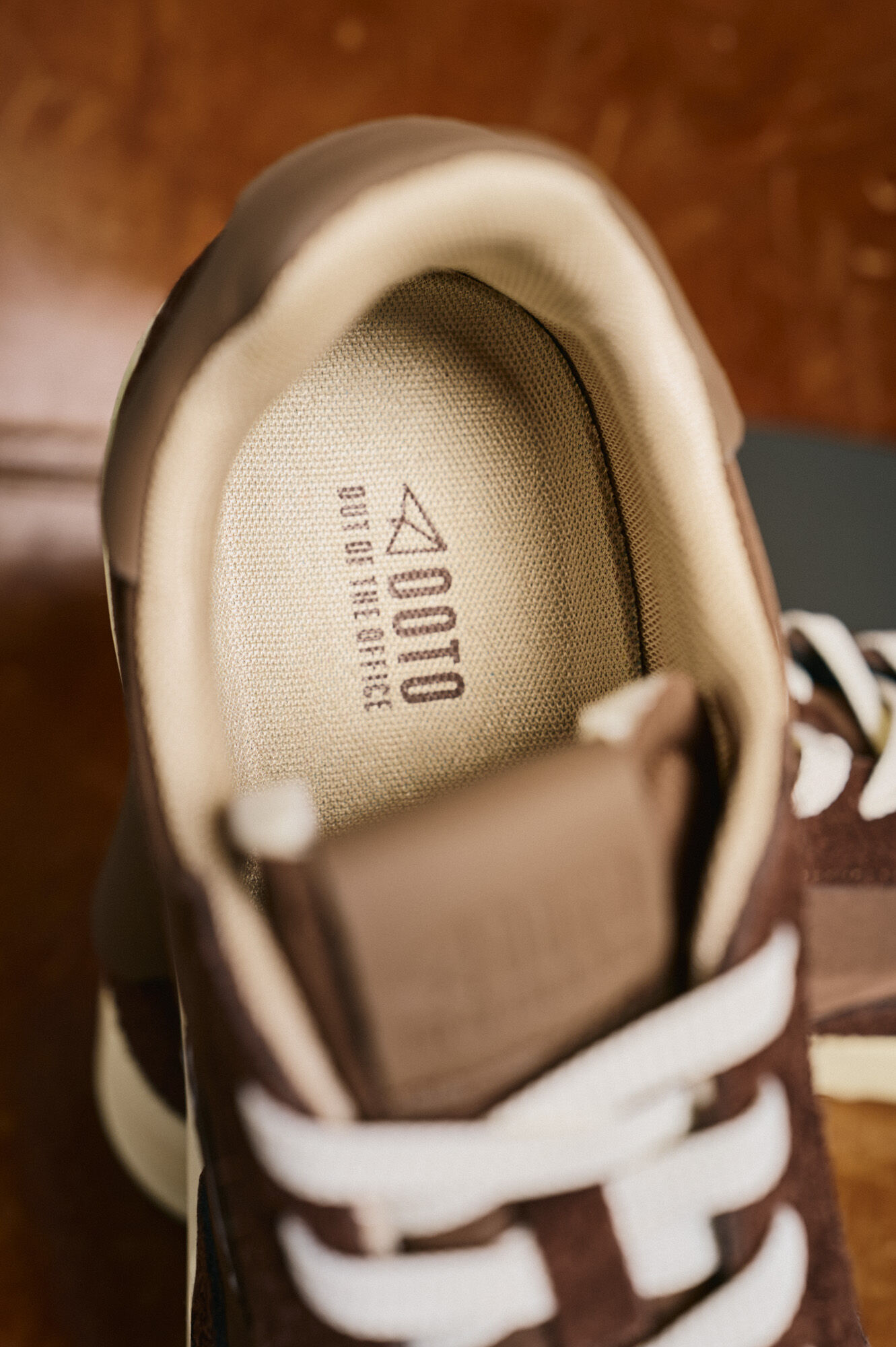 OOTO Zapatilla piel y tejido