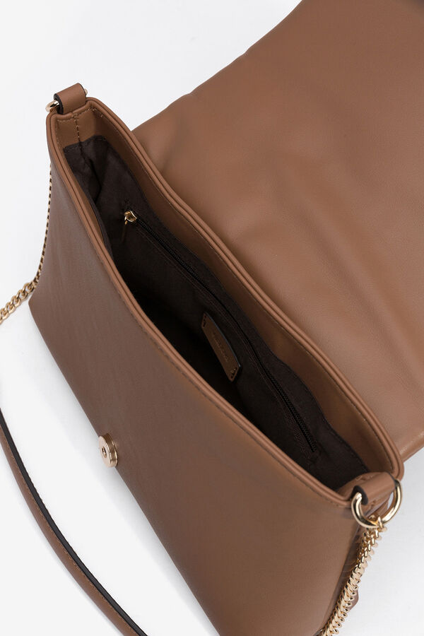 Vilanova Bolso con solapa de trama Marr&oacute;n