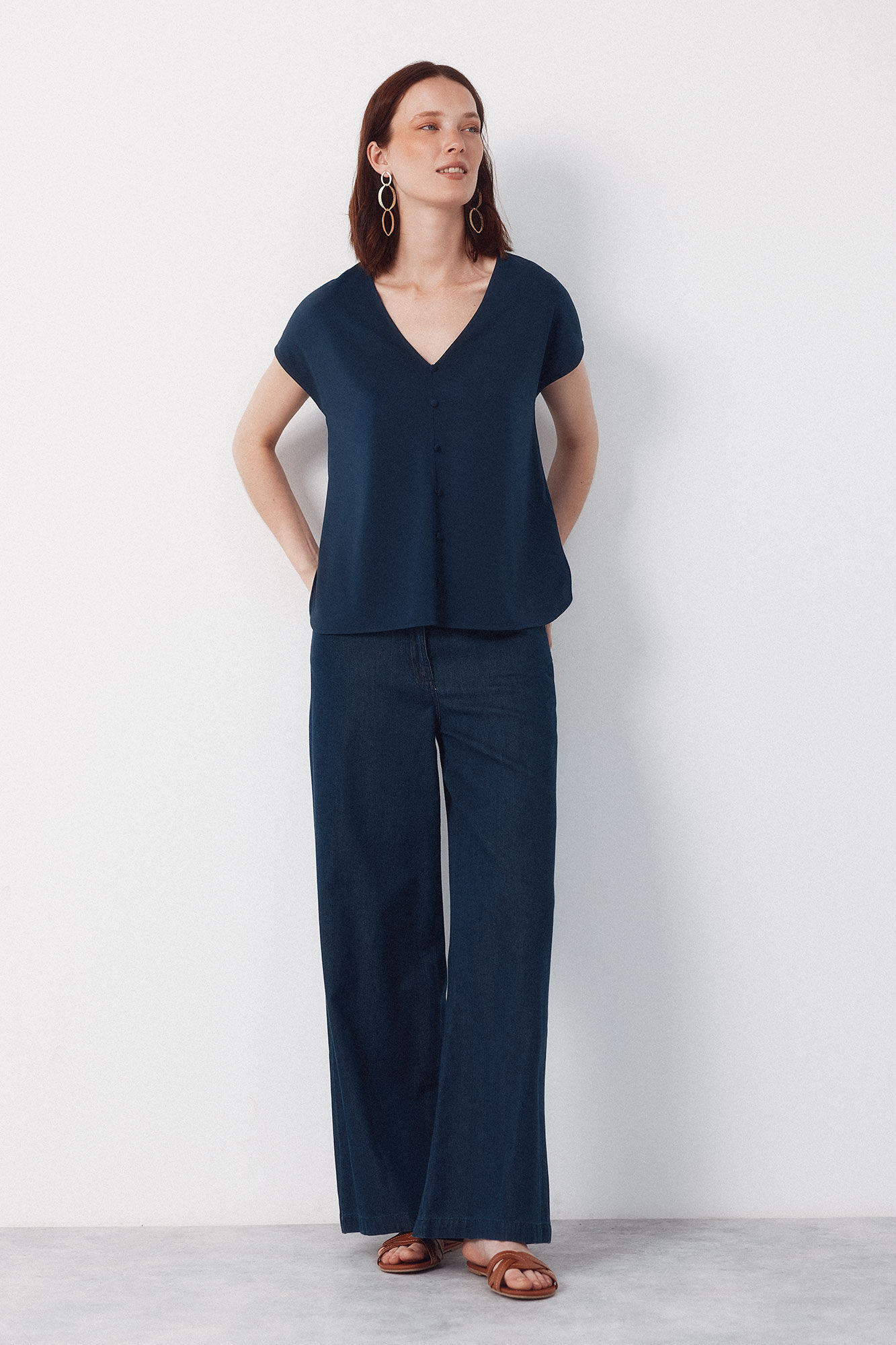 Cortefiel Camiseta botones escote pico