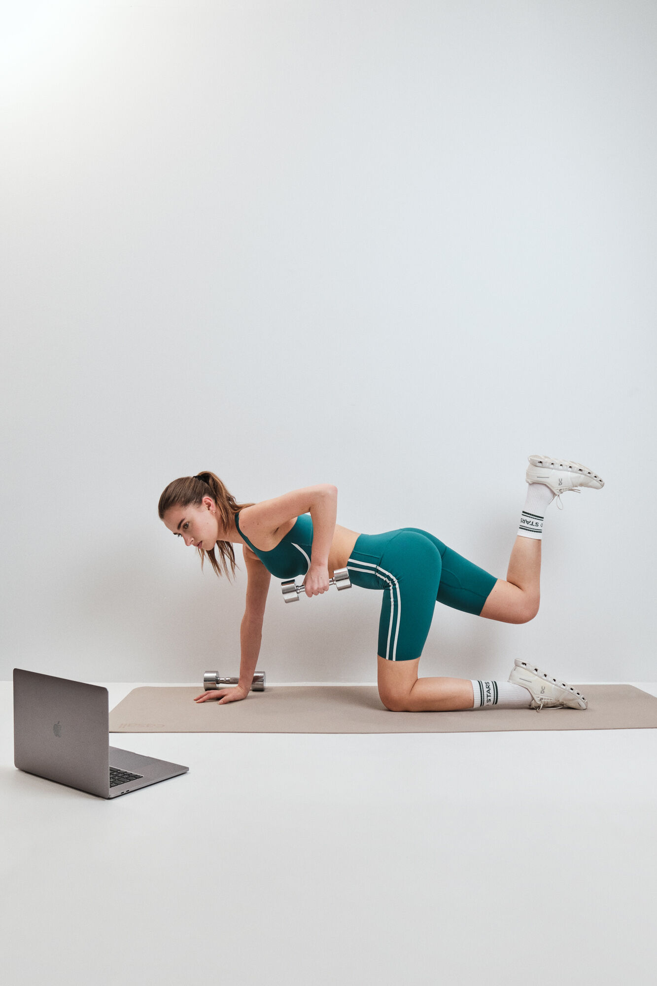 Dash and Stars Soutien-gorge de sport COMPRESSIVE vert