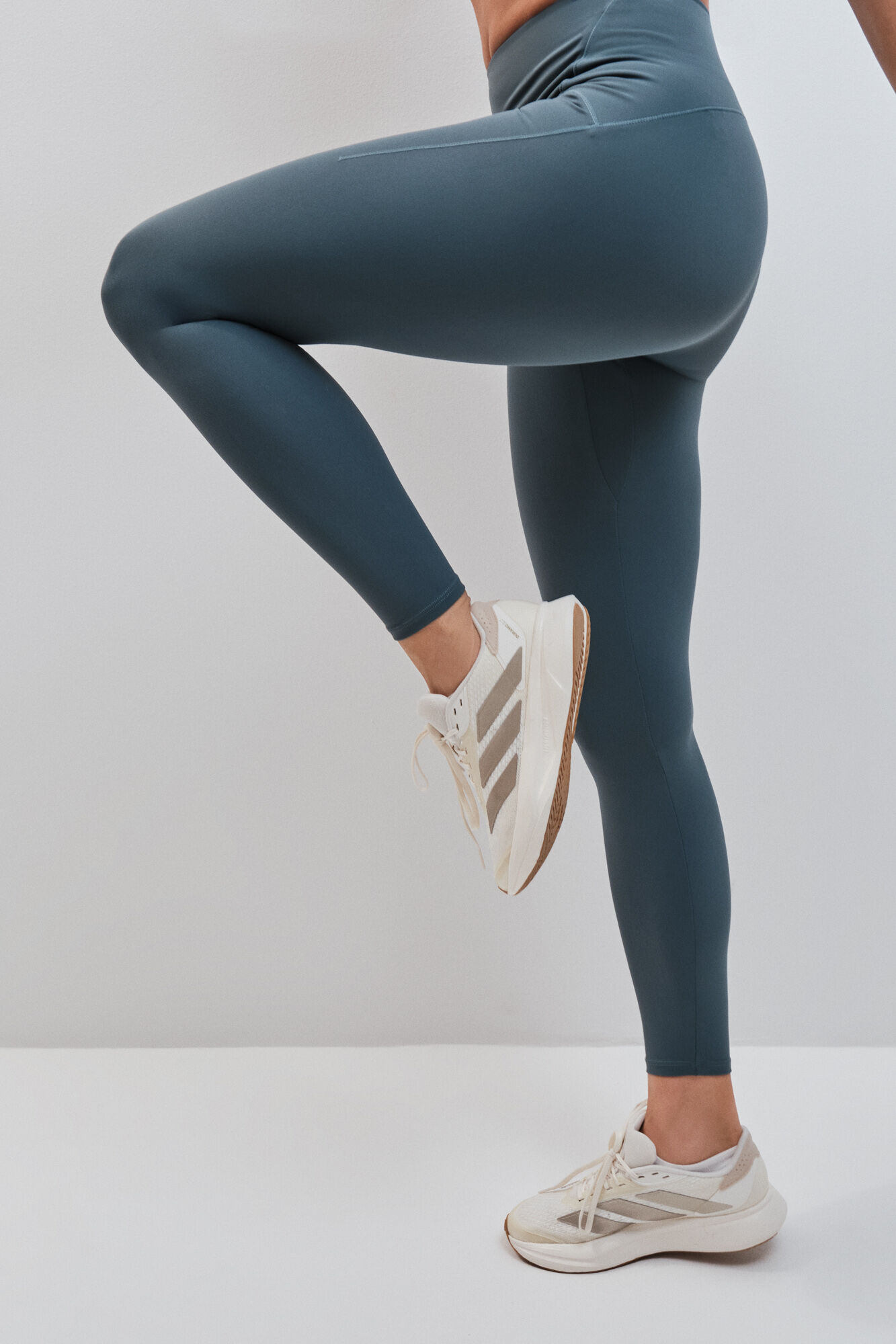 Dash and Stars Green long SOFT MOVE leggings