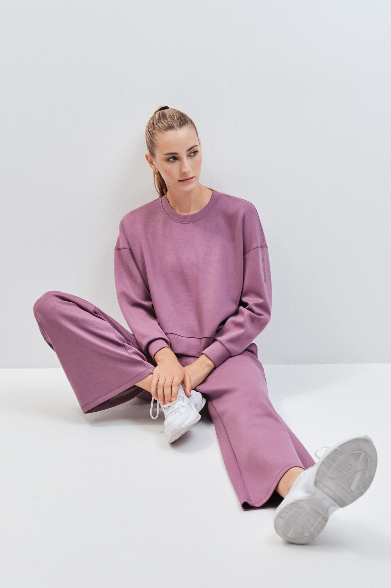 Dash and Stars Burgundy modal college sweatshirt