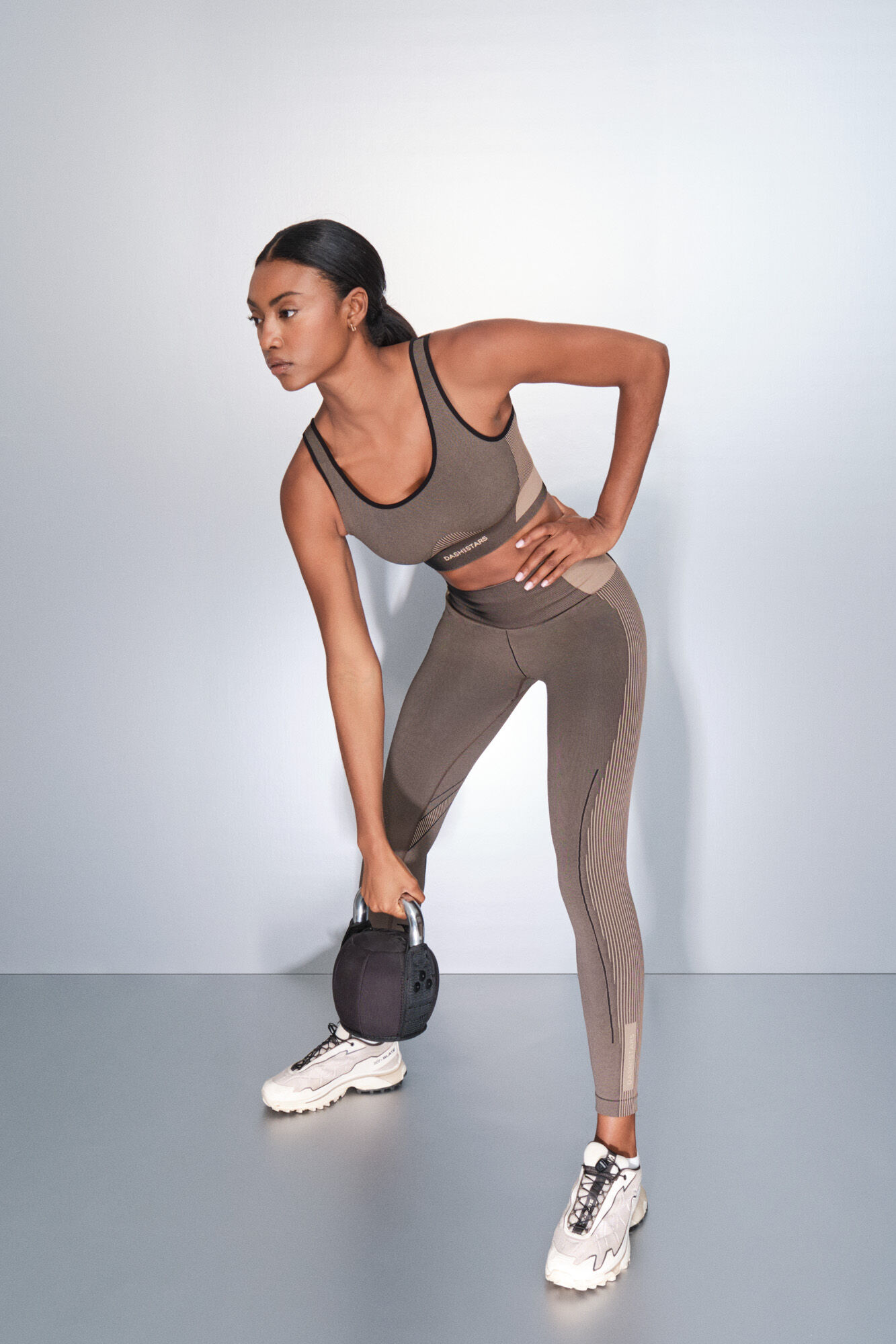 Dash and Stars Braon sportski grudnjak SEAMLESS FIT