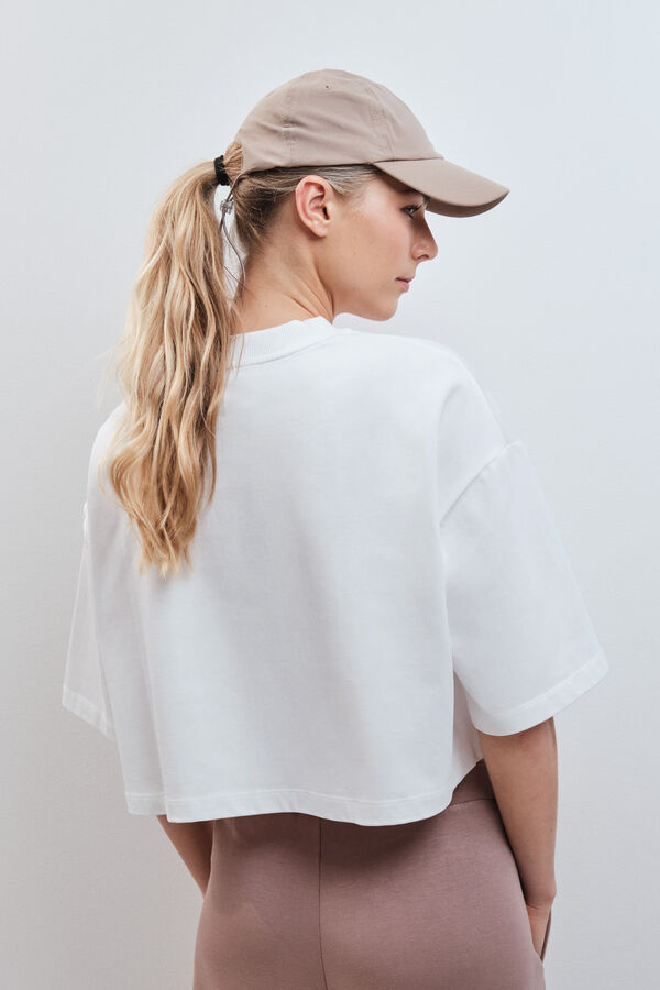 Dash and Stars White 100% cotton boxy T-shirt beige