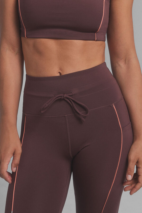 Dash and Stars 4D STRETCH leggings in maroon. printed