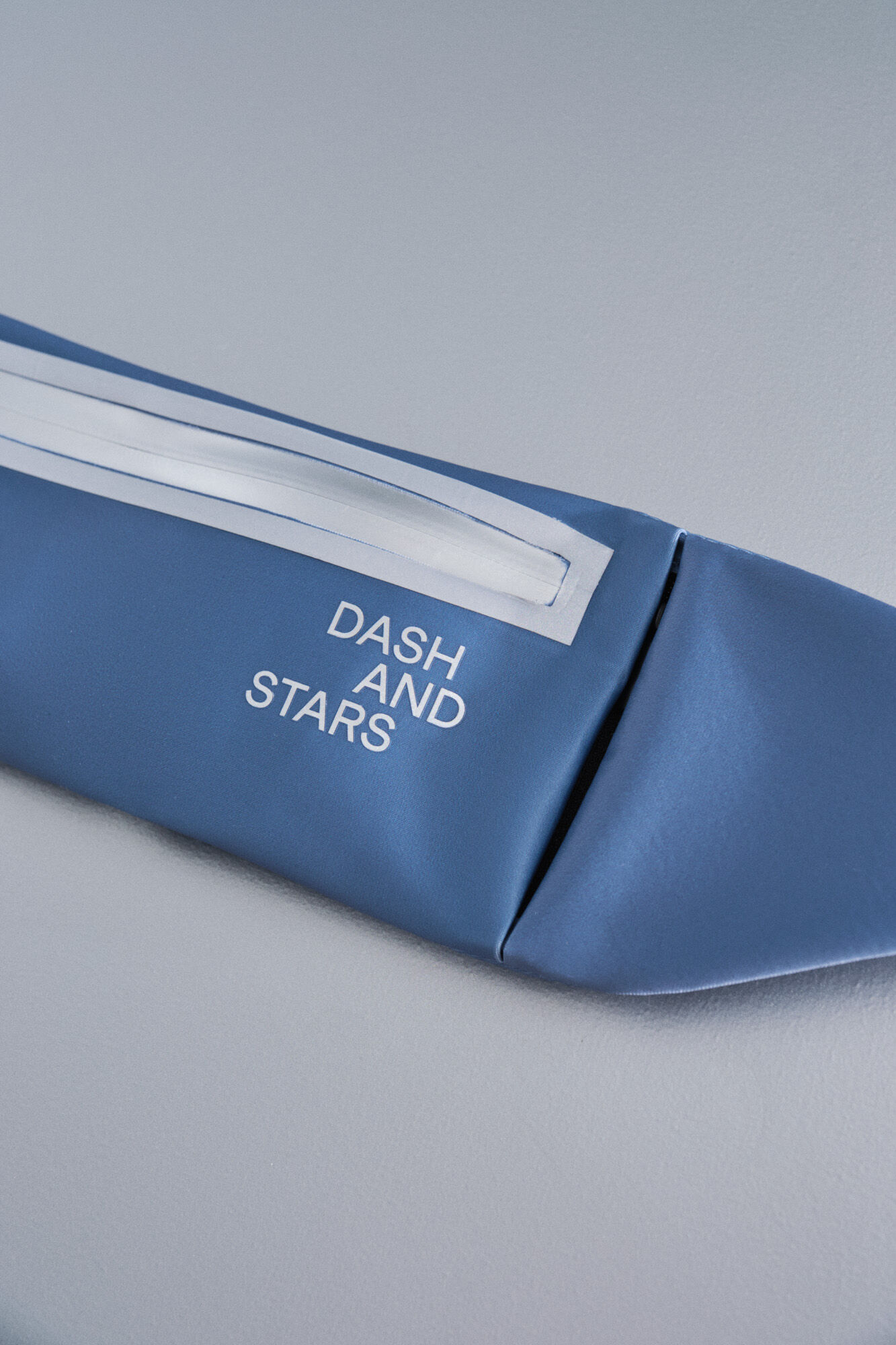 Dash and Stars Ri&ntilde;onera azul metalizado