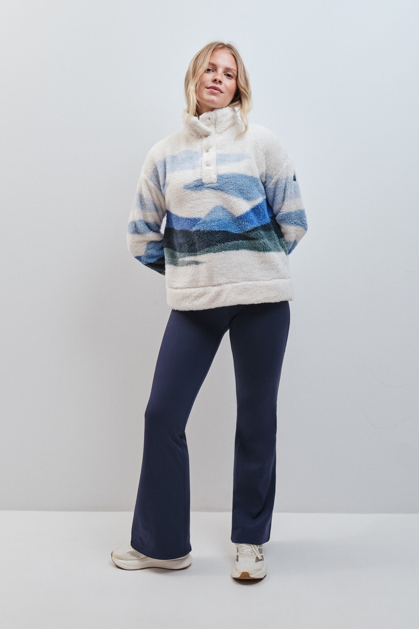 Dash and Stars Landscape print fleece sweatshirt
