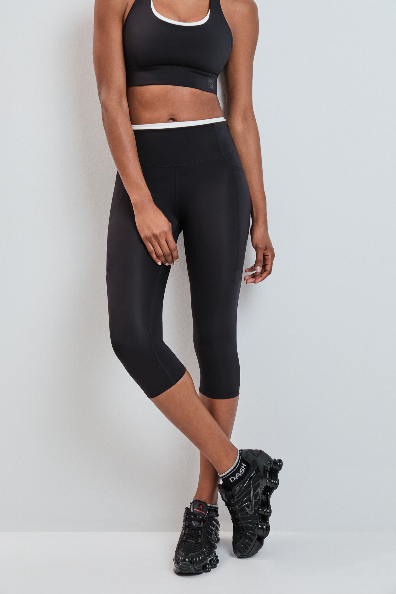 Dash and Stars Black cropped leggings 4D STRETCH