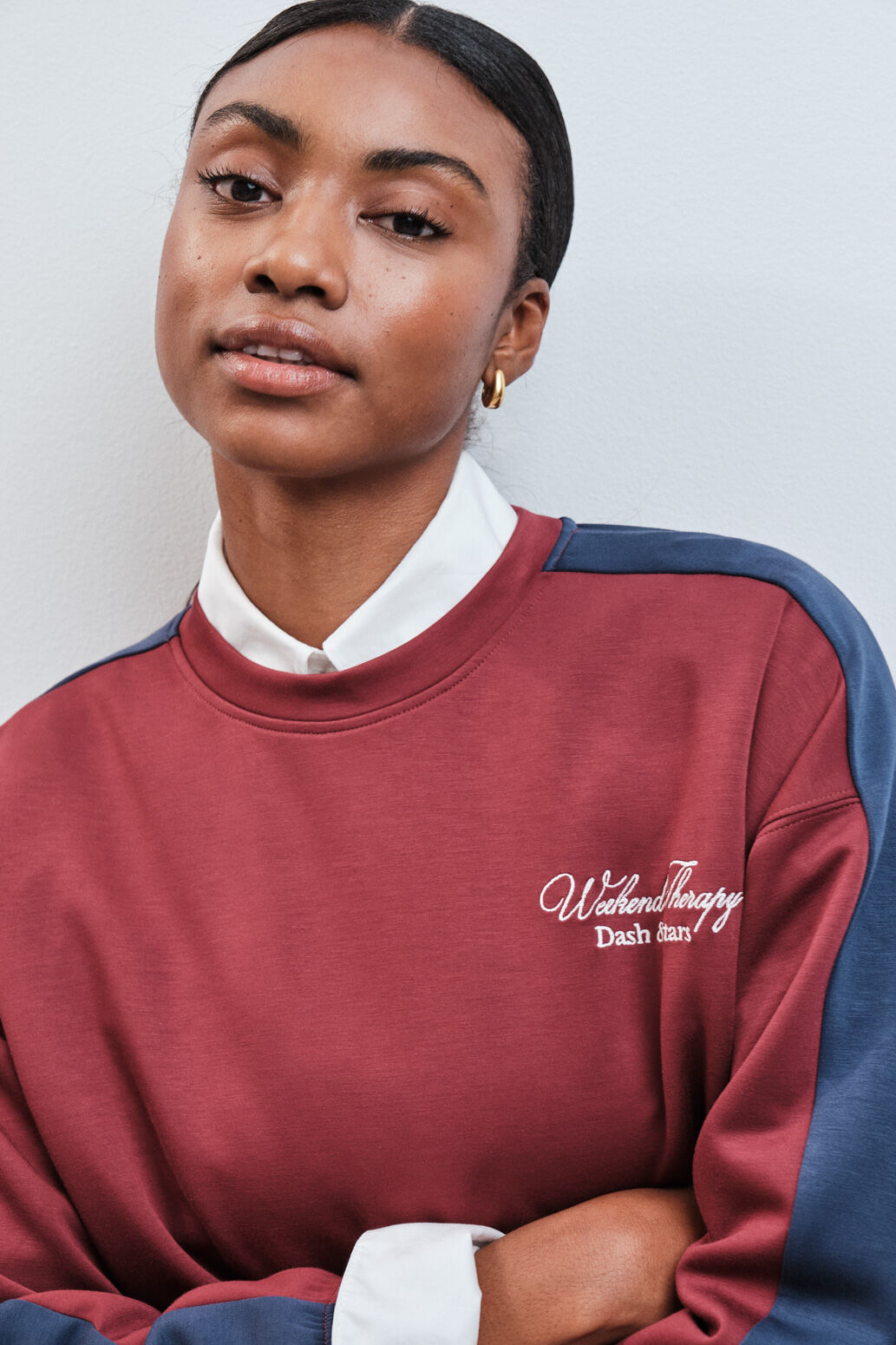 Dash and Stars Granatfarbenes Langarm-Sweatshirt mit Soft-Touch